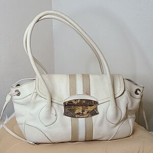 💯Authentic Prada Handbag 🍀